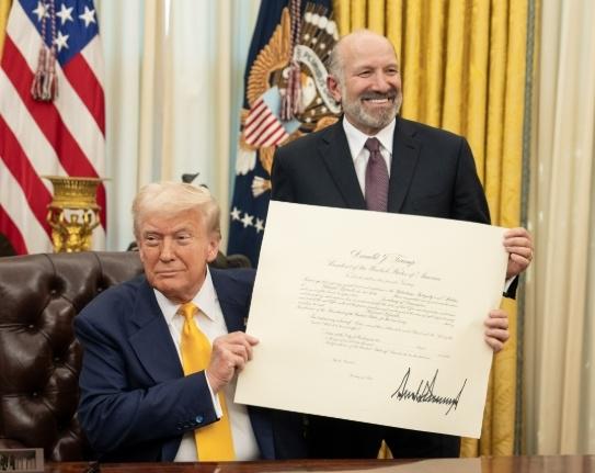 聚宝盆配资 美商务部长：特朗普几乎每晚1点都给我打电话 还曾让我为关税税率背锅