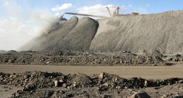 新宝策略 美媒评论中美此轮较量, 特朗普肯定先怂, 为何这么说?